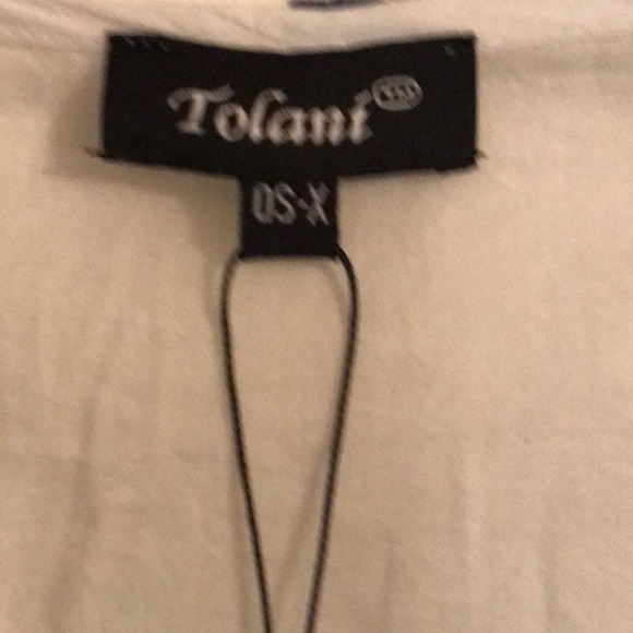 Tolani Plus Size Noelle Floral Embroidered Jacket - Picture 3 of 7